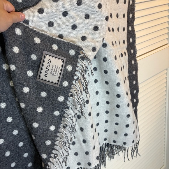 Foxford throw blanket 100% lambswool gray and white polka dot fringe Ireland - Picture 3 of 8